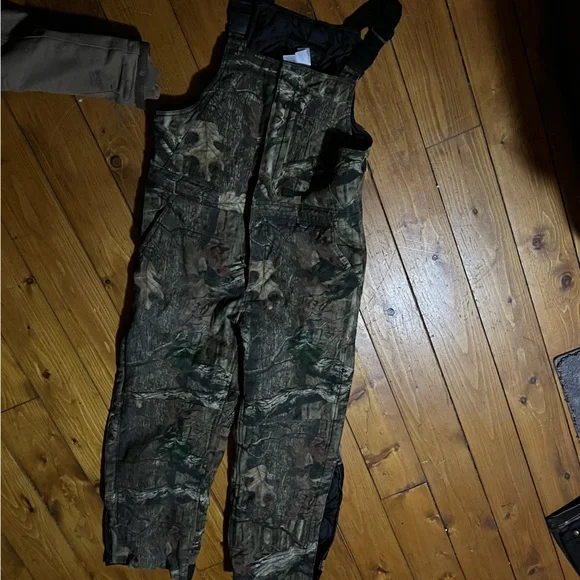 Hunting coveralls - Picture 2 of 2